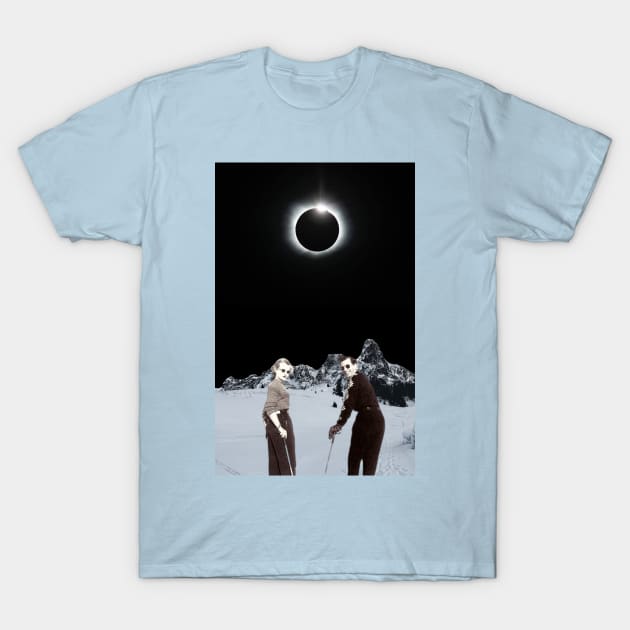 Skiing during Solar Eclipse... T-Shirt by montagealabira